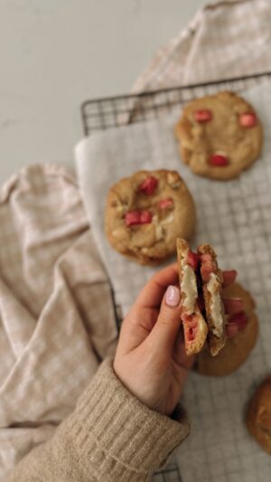 Melting middle white chocolate cookie with rhubarb